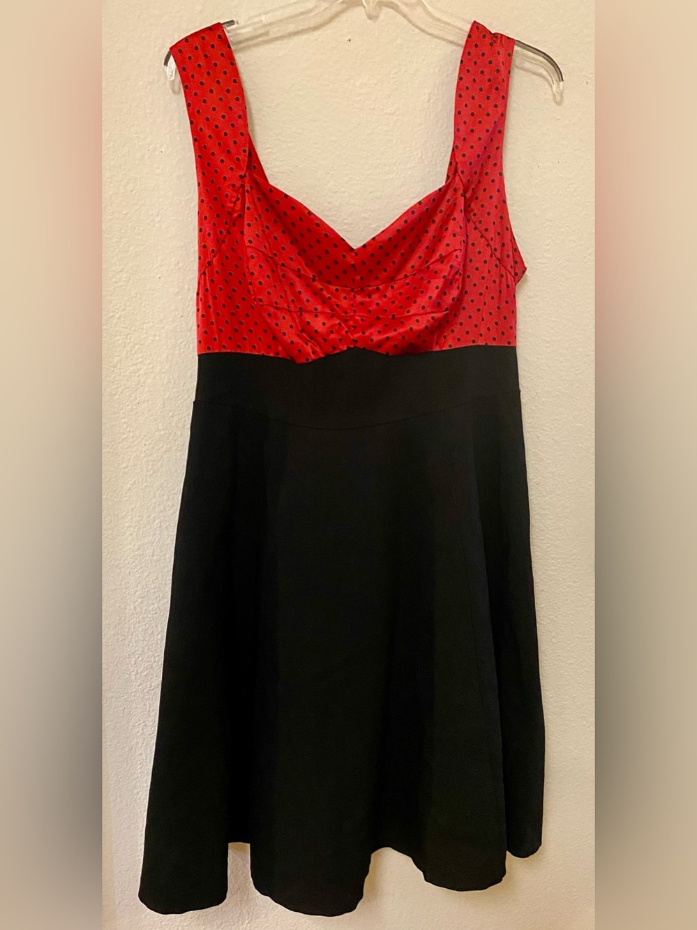 Torrid Retro Swing Dress - Black Skirt with Red Satin Bodice - Size 16 - EUC!